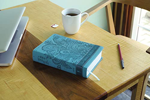 NIV, Bible for Teen Girls, Leathersoft, Blue: Growing in Faith, Hope, and Love