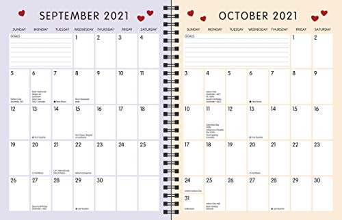 Catana Comics: Little Moments of Love 16-Month 2021-2022 Monthly/Weekly Planner