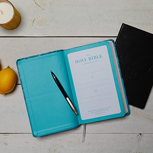 KJV, Thinline Bible, Leathersoft, Pink, Red Letter, Comfort Print: Holy Bible, King James Version