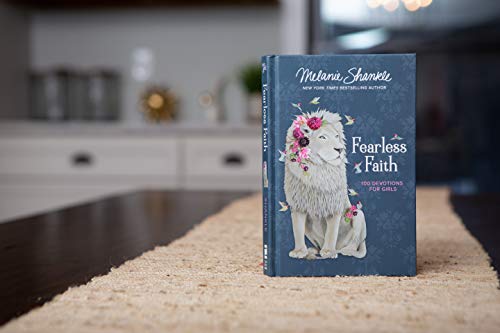 Fearless Faith: 100 Devotions for Girls (Faithgirlz)