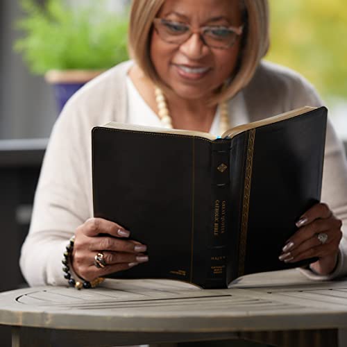 NRSVCE, Great Quotes Catholic Bible, Leathersoft, Black, Comfort Print: Holy Bible