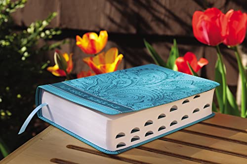 NIV, Bible for Teen Girls, Leathersoft, Blue, Thumb Indexed Tabs: Growing in Faith, Hope, and Love