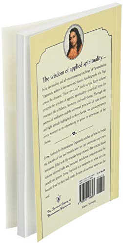 Living Fearlessly (Self-Realization Fellowship) (How-To-Live)