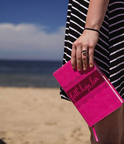 NIV, Bible for Teen Girls, Leathersoft, Pink, Printed Page Edges: Growing in Faith, Hope, and Love
