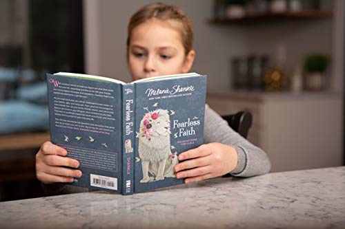 Fearless Faith: 100 Devotions for Girls (Faithgirlz)