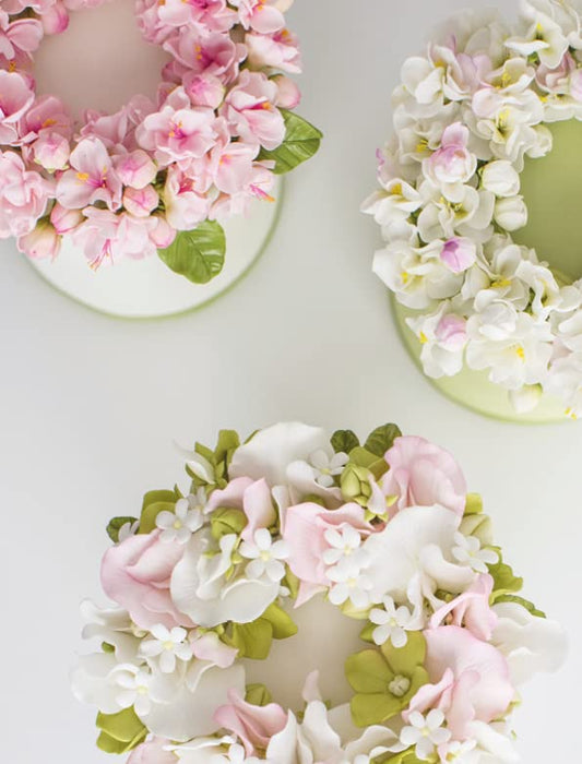 Modern Sugar Flowers: Contemporary cake decorating with elegant gumpaste flowers