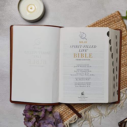 NKJV, Spirit-Filled Life Bible, Third Edition, Leathersoft, Brown, Thumb Indexed, Red Letter, Comfort Print: Kingdom Equipping Through the Power of the Word