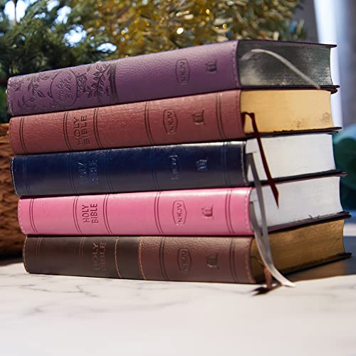 NKJV, Deluxe Gift Bible, Leathersoft, Burgundy, Red Letter, Comfort Print: Holy Bible, New King James Version