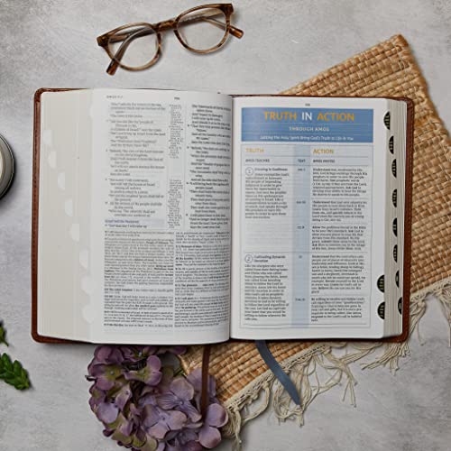 NKJV, Spirit-Filled Life Bible, Third Edition, Leathersoft, Brown, Thumb Indexed, Red Letter, Comfort Print: Kingdom Equipping Through the Power of the Word
